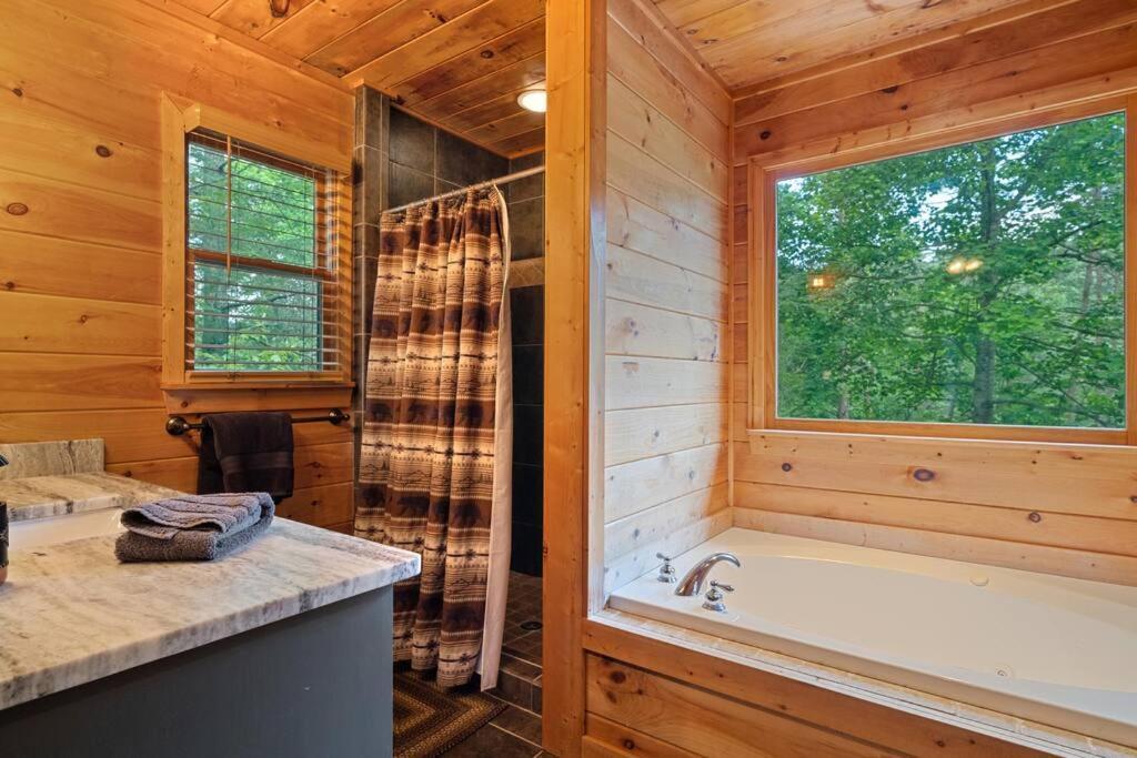 Lakeside Retreat Hot Tub Fishing Hiking Ellijay Exterior foto