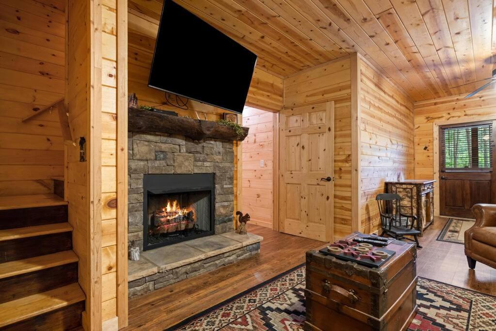 Lakeside Retreat Hot Tub Fishing Hiking Ellijay Exterior foto